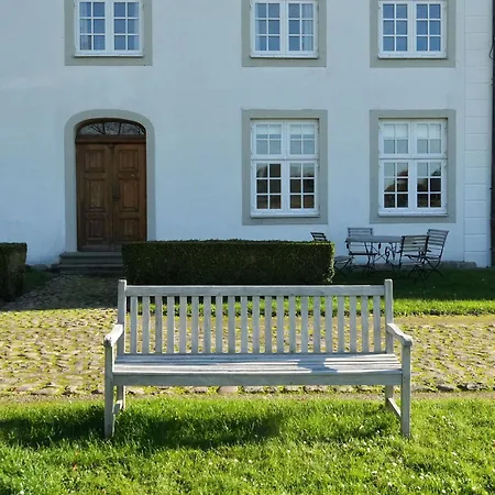 Διαμέρισμα Herrenhaus Linker Seitenfluegel I - Boldevitzer Ruegenkaten *